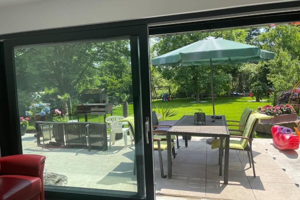 Wunderschoene Terrassenwohnung Mit Blick Ins Gruene! Meerbusch Luaran gambar